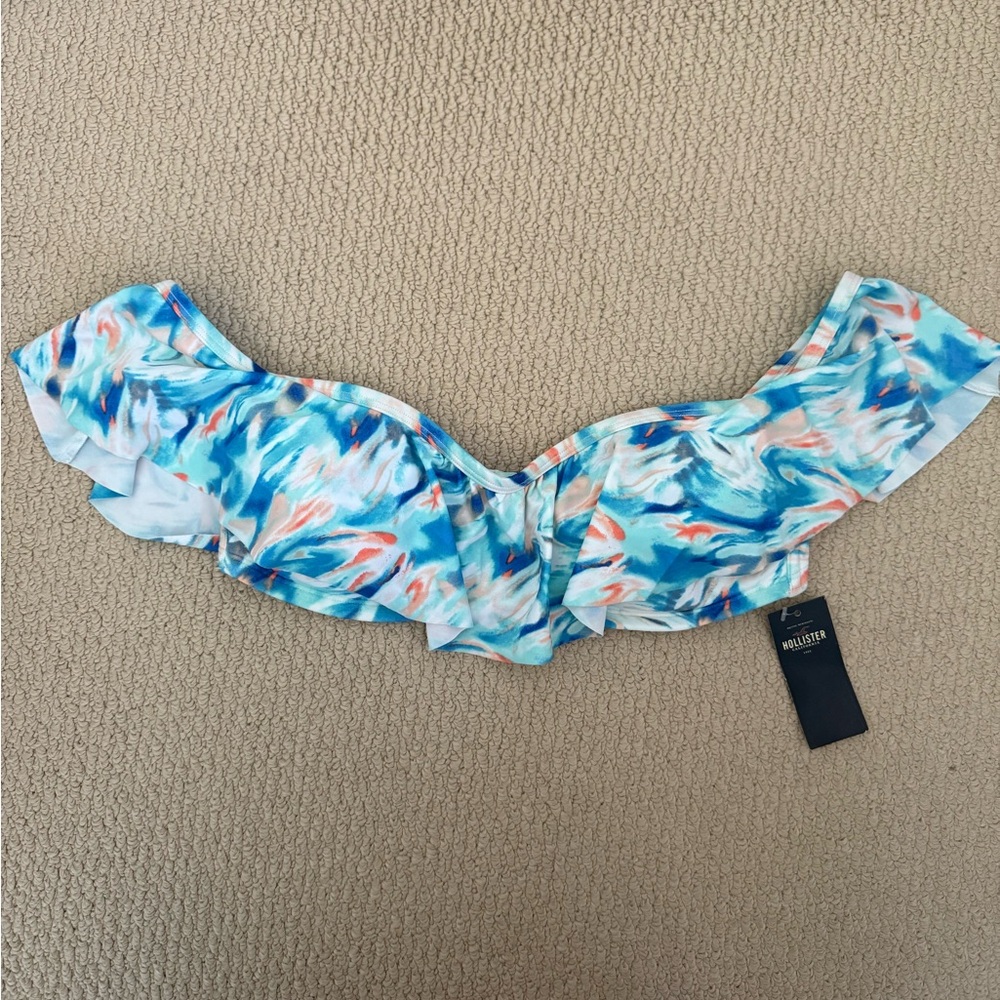 Off-The-Shoulder Flounce
Bikini Top
